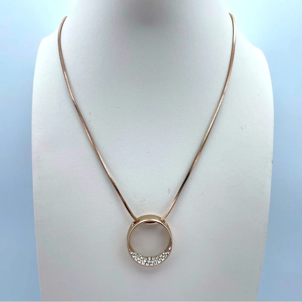 NWT White House Black Market Convertible Circle Pendant Necklace